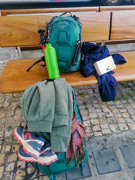 Essential solo travel tips and hacks for solo travel and backpacking/guide to solo travel Travellers and backpackers guide to solo travel
